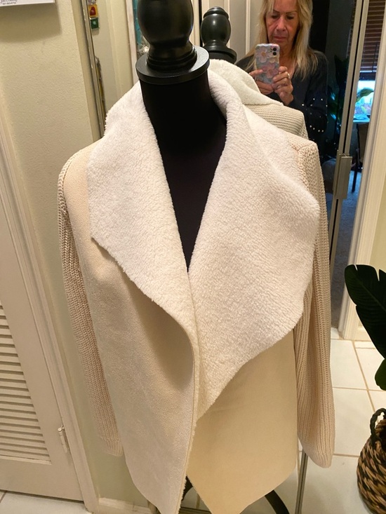 Jackets & Blazers - Women's Cream Open-Front Cozy Shawl Collar Jacket